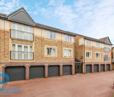 References Pending - 2 bed Apartment - Photo 6