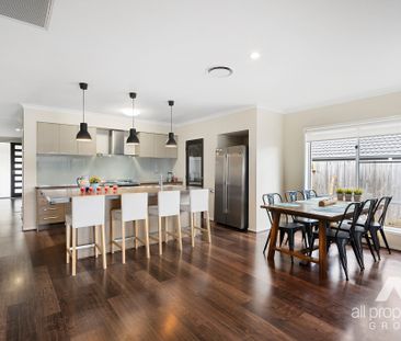 Gorgeous Plantation Home! - Photo 6