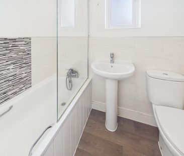 3 bedroom detached house to rent - Photo 6