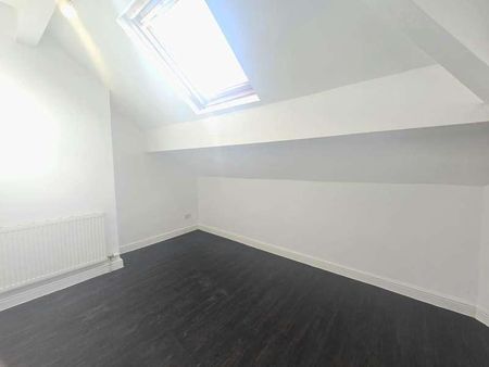 Shay Lane, Halifax, HX2 - Photo 2