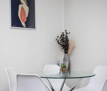 John Street - Photo 2