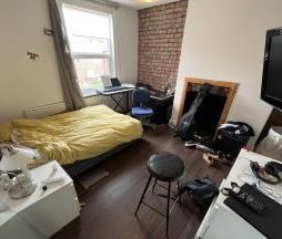 6 bedroom terraced house to rent - Photo 3
