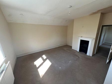 2 bedroom semi-detached house to rent - Photo 2