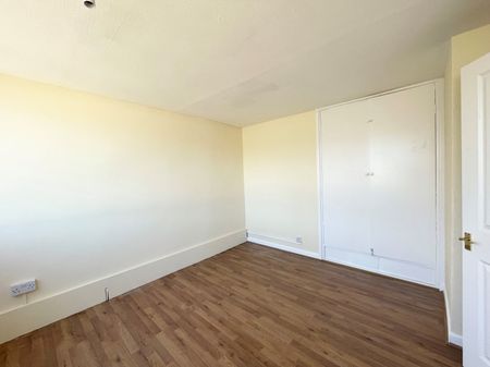 Maplestead Road, Dagenham, RM9 4XU - Photo 4