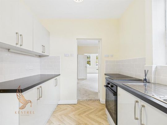 3 bedroom terraced house to rent - Photo 1