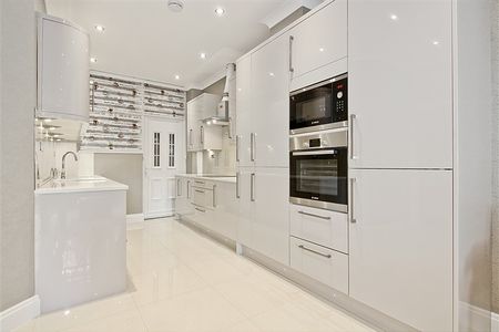 Connaught Court, W2, London - Photo 5