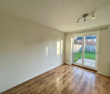 2 bedroom semi-detached to let - Photo 2