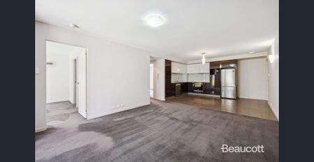 Inner city living in resort like secure building - Photo 2