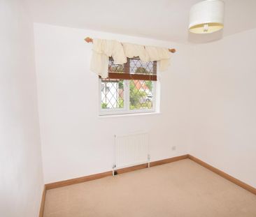 3 bedroom semi-detached house to rent - Photo 3