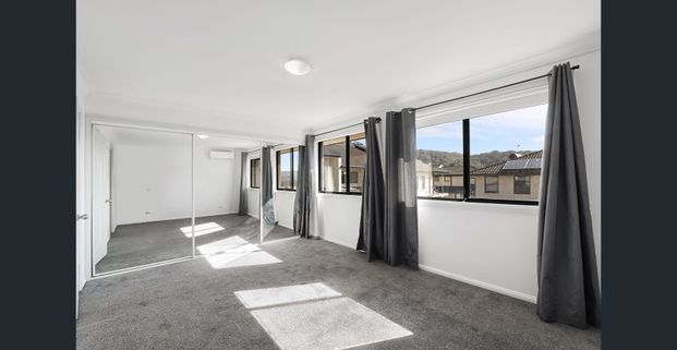 Great Location - Spacious Townhouse - Photo 1