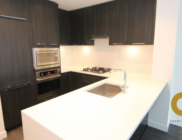 Spacious 1 Bed 1 Bath in South Cambie!!! | 6677 Cambie Street, Vancouver - Photo 1