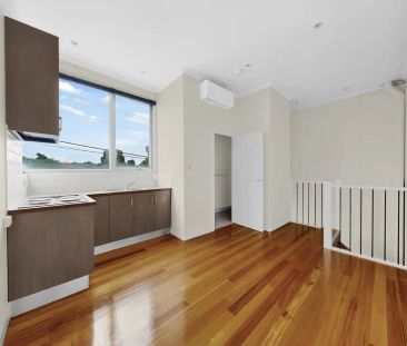 “FUNKY STUDIO TOWN RESIDENCE” - Photo 3