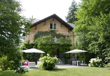 CADRE BUCOLIQUE / AUTHENTICITY STEPS AWAY FROM DOWNTOWN - Photo 4