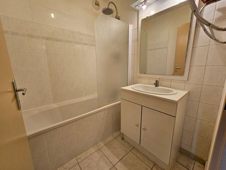 Location Appartement 3 pièces 71m² BESANCON 25000 - Photo 3