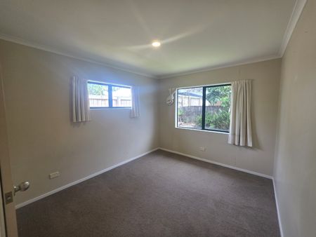 Dickson Delight - Papamoa - Photo 5