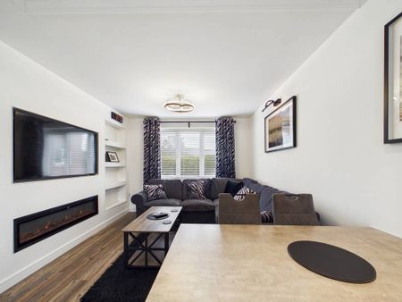 Viceroy Close, Colchester, Essex, CO2 8BQ - Photo 2