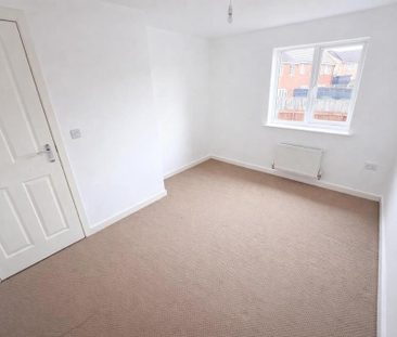 4 bedroom detached house to rent - Photo 3