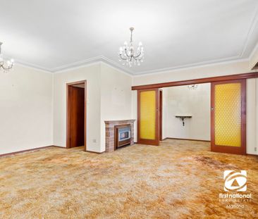 Four Bedrooms under $600 in a Prime East Maitland Location! - Photo 2