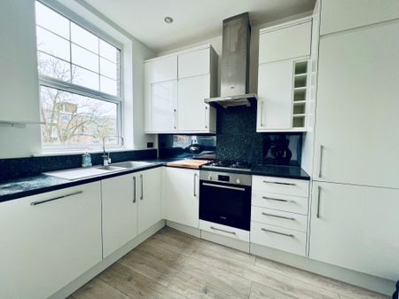 Woodside Park Road, London, N12 - Photo 4