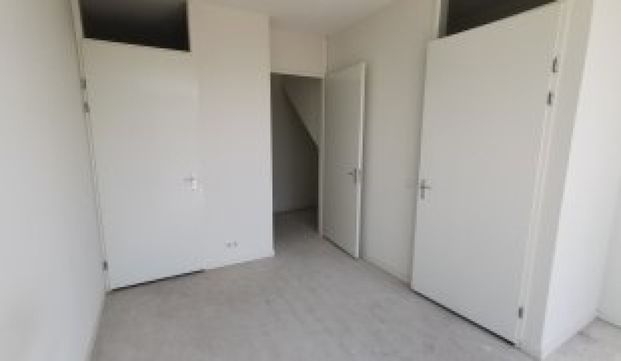 Te huur: Mary van der Sluisstraat 144 - Foto 1