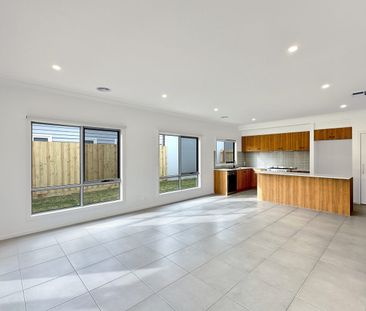 🏡 5-Bedroom House in Eynesbury - Photo 6