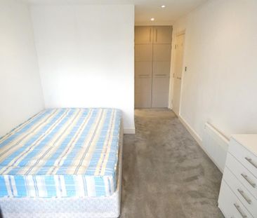 3 bedroom apartment to rent - Photo 6