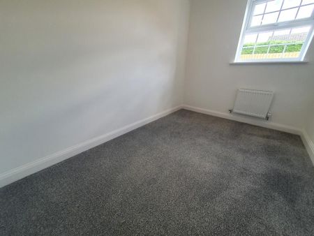 3 bedroom detached bungalow to rent - Photo 5