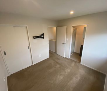 3-Bedroom, 3-Bathroom Townhouse in the Heart of Papakura – $620/week - Photo 4