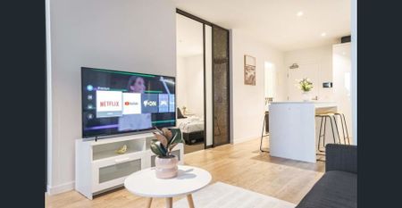 Furnished Two Bedroom Apartment in the heart of Melbourne CBD for rent! - Photo 3