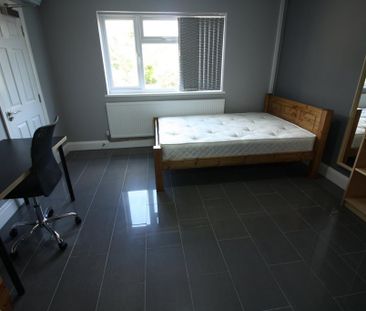 5 bedroom terraced house to rent - Photo 4