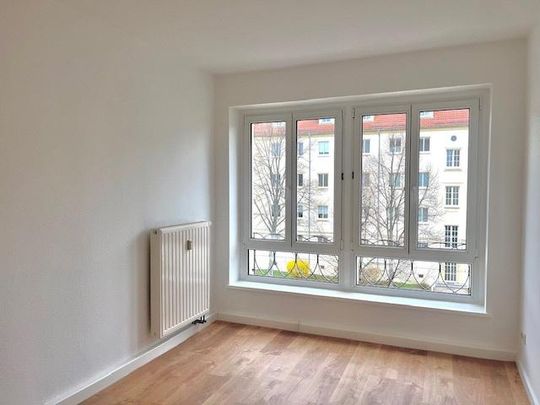 Wunderschön - renovierte 3R.-Whg. mit Balkon - Jetzt zuschlagen - Photo 1