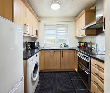 Caravel Close, Chafford Hundred, Grays, RM16 - Photo 3