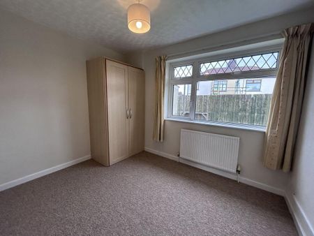 2 bedroom semi-detached house to rent - Photo 5