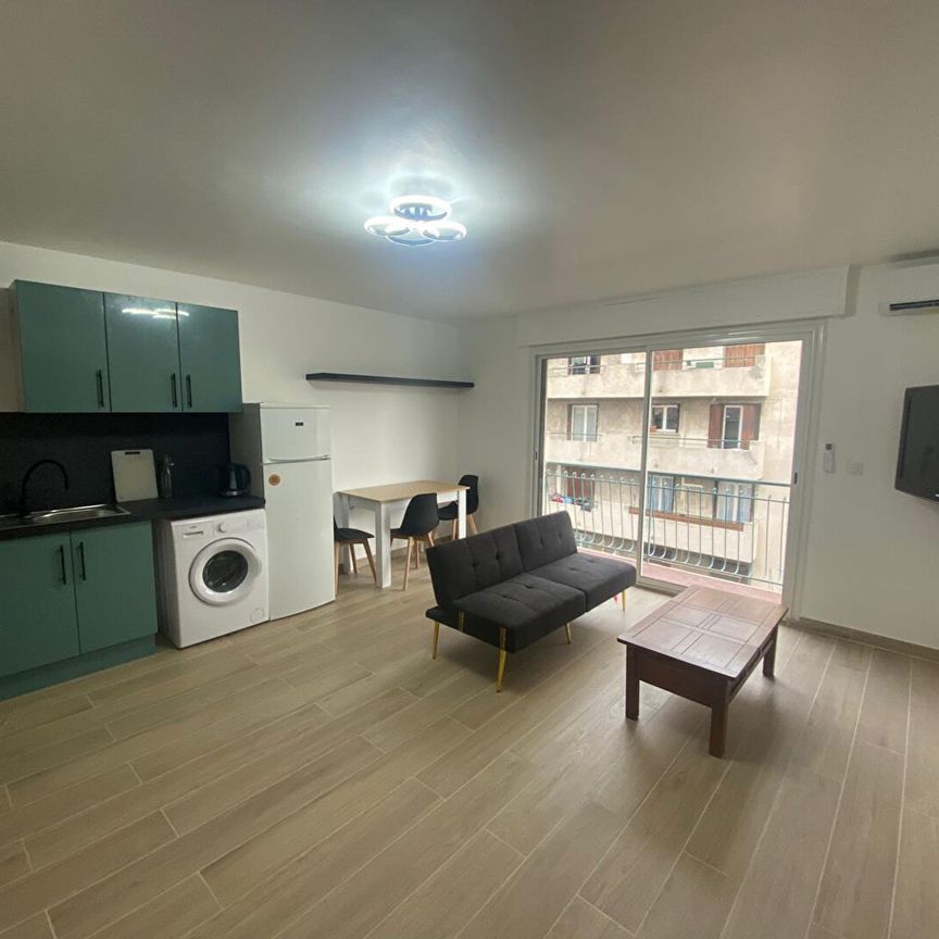 Location Appartement 2 pièces 33m² - Photo 1