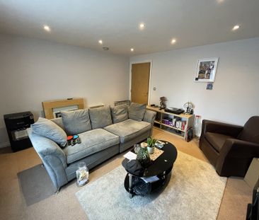 27 Coniston House Spinner Croft, S40 - Photo 5