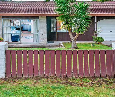 3 bedroom unit with 1 bathroom - Photo 5