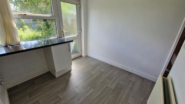 3 bed semi-detached house to rent in Abingdon Court, Newcastle upon Tyne, NE3 - Photo 1