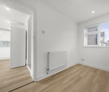 Middlewood Road, Aughton - Photo 3