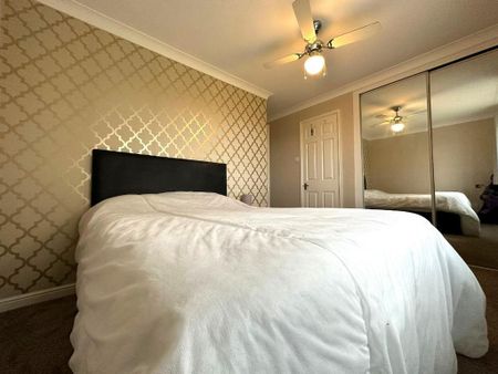 3 bedroom semi-detached house to rent - Photo 5