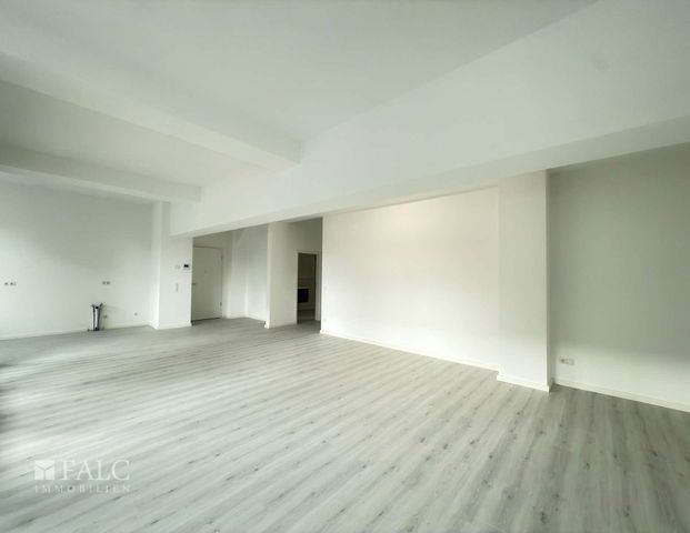 Hochwertig sanierte 2-Zimmer-Wohnung mit Balkon & Terrasse – zentral in Wuppertal-Barmen - Foto 1