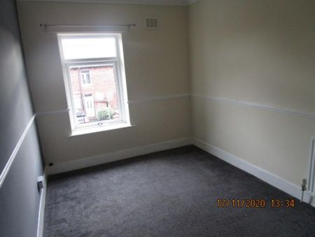 2 bedroom terraced house to rent - Photo 4