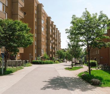 Blåskäggs gränd 64, Hovsjö - Photo 3