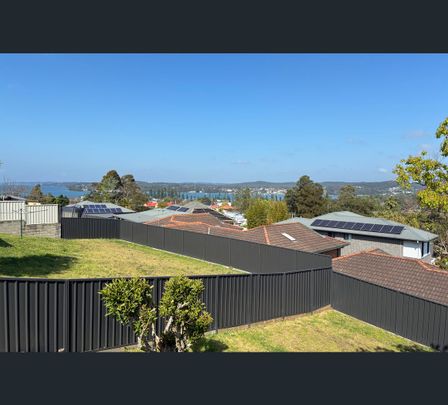 17 Davis Street, Speers Point, NSW 2284 - Photo 1
