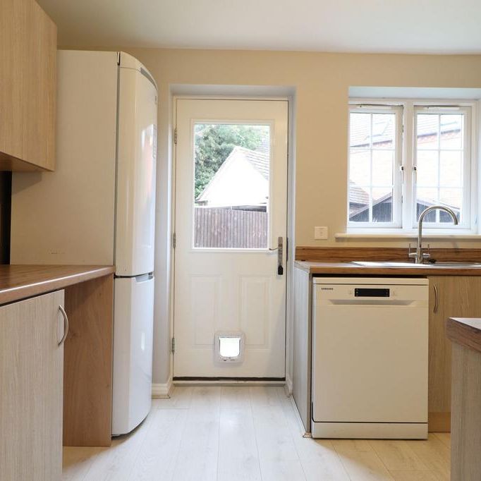3 bedroom detached house to rent - Photo 1