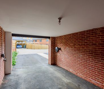 2 bedroom maisonette to rent - Photo 2