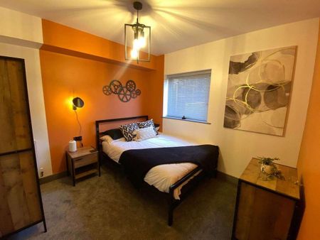 4 bedroom house of multiple occupation to rent - Photo 2