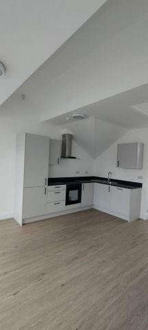 1 bedroom apartment to rent - Photo 2