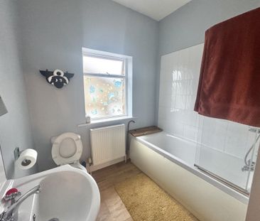 Mill Street, Bradford, Wibsey - Photo 1