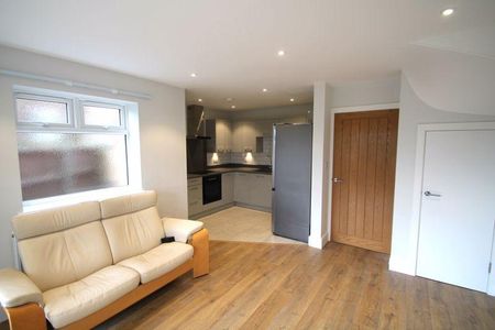 2 bedroom detached house to rent - Photo 5