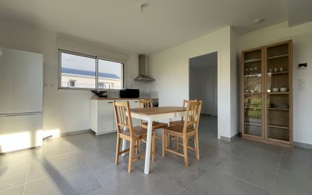 Maison à louer 3 pièces • 102,27 m2 Saint-Sébastien-de-Morsent - Photo 4